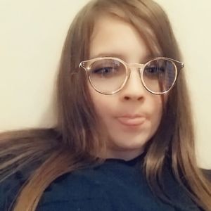 Meet your Posher, Abbey